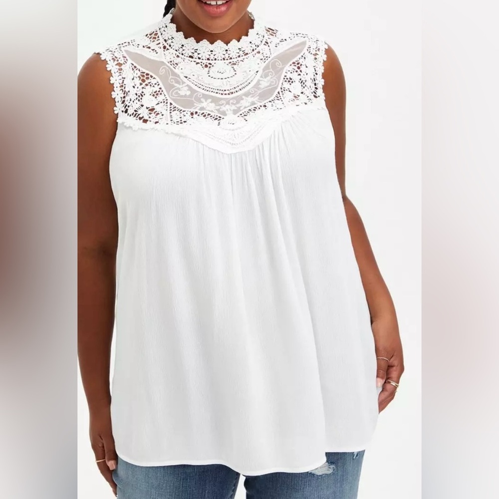 torrid Crinkle Gauze Crochet Detail Tank size 0x